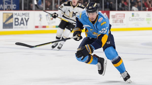 Walleye stopped by Komets despite 39 shots on goal