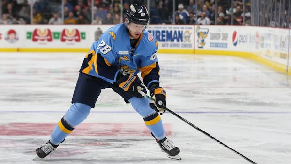 Forward Kyle Bonis returns to the Walleye