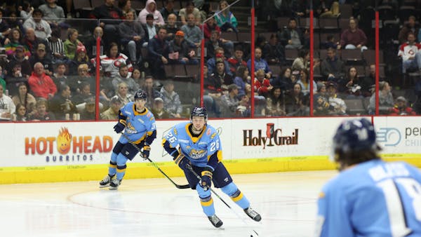 Two power play goals end in a Walleye overtime victory in Cincinnati