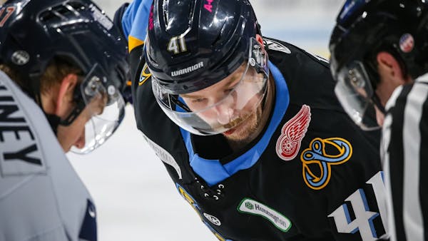 Forward Ryan Cox named ECHL Player of the Week