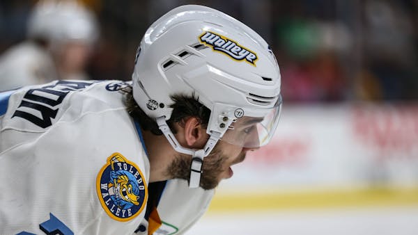 Dickinson nets two in Walleye loss to Cincinnati