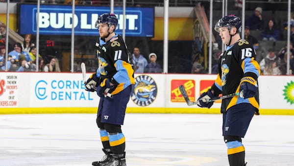 Worrad and Hawkins capitalize in record-setting win
