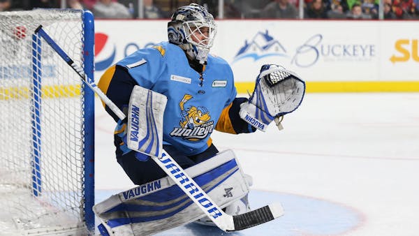 Walleye extend qualifying offers to eight players