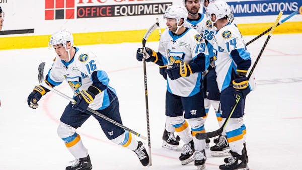 Third period comeback not enough in road loss to Wheeling